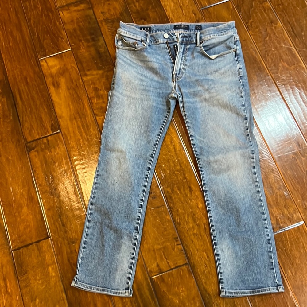 Men’s Lucky Brand jeans, 223 Straight . Good condition!